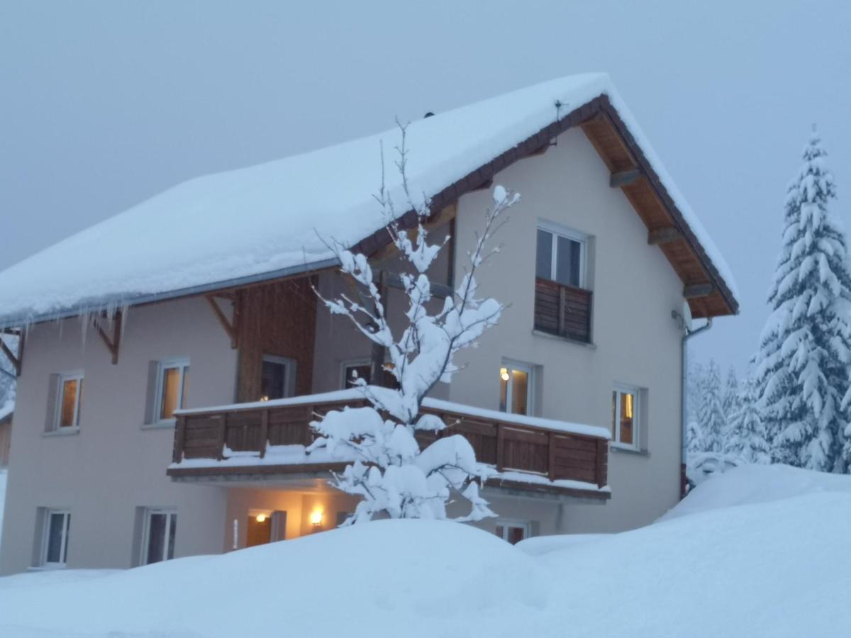 Magnifique Appartement A La Montagne Classe 4 Etoiles Chapelle-des-Bois Exterior foto